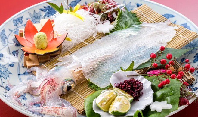 Rêver de sashimi de calamar : 9 Significations et Symbolismes